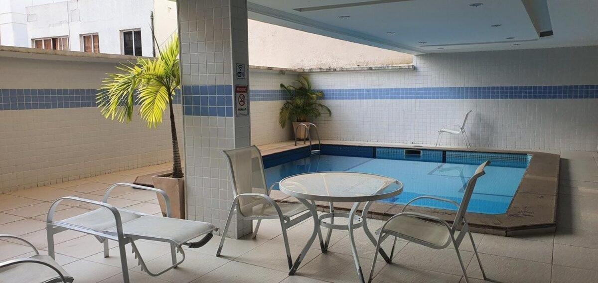 Flat Ipanema 2 Qtos Gar. Serv. Piscina Em Fte Metro * Río de Janeiro